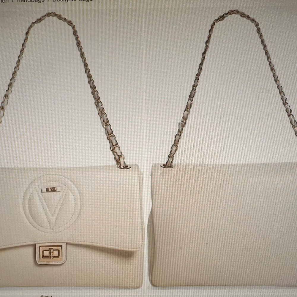 Posh Signature Leather Shoulder Bag with Elegant Chain